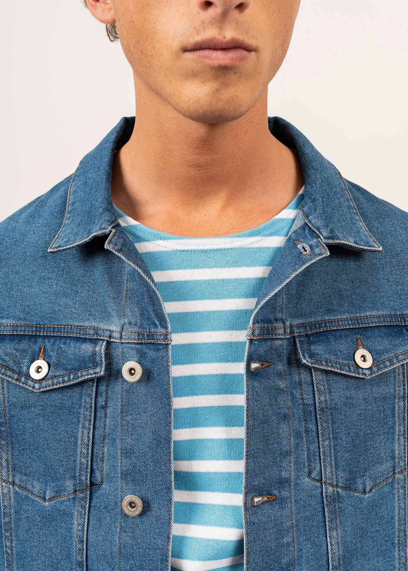 St Tony denim jacket - with contrasting details (DENIM)