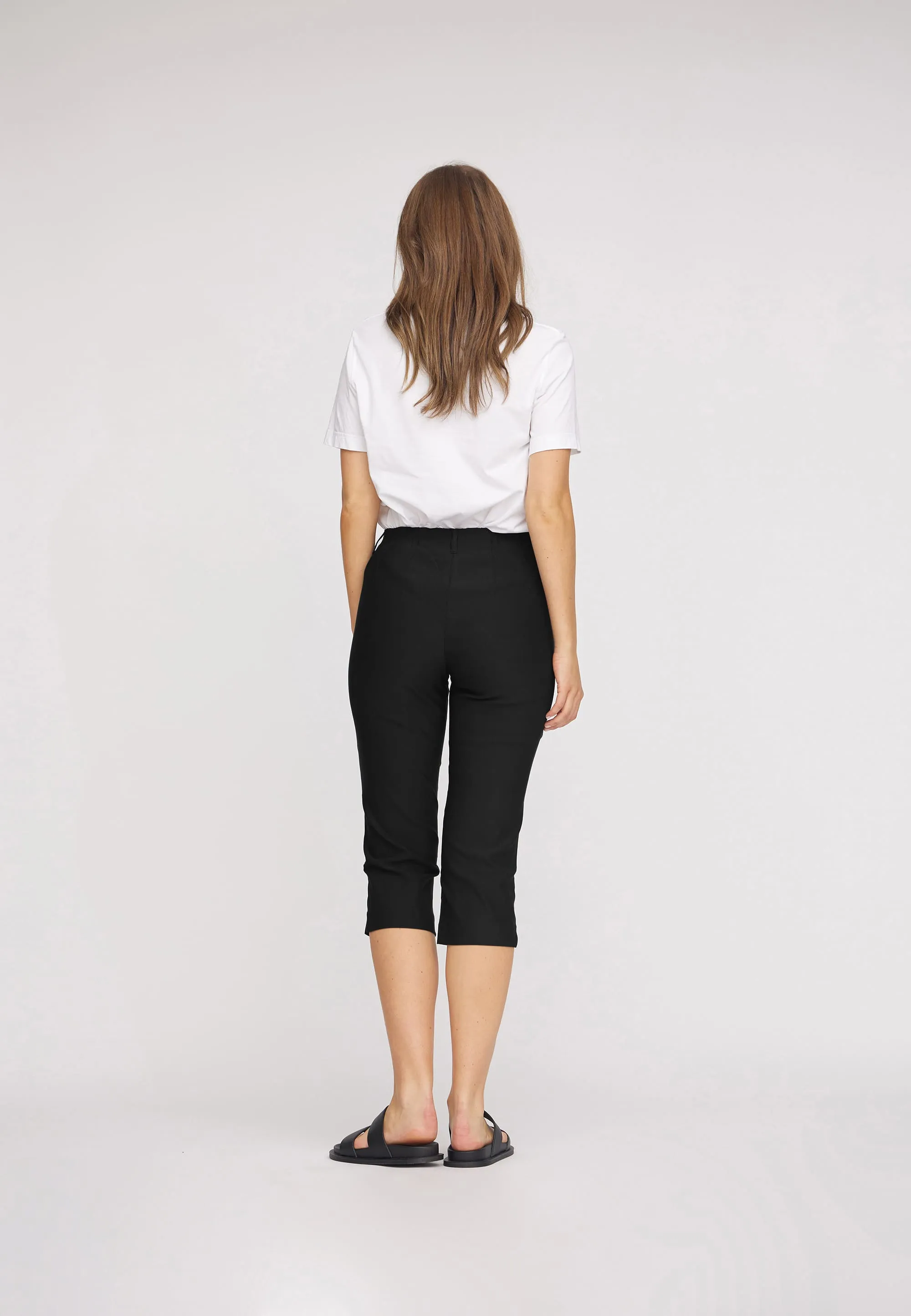 Taylor Regular Capri Medium Length - Black